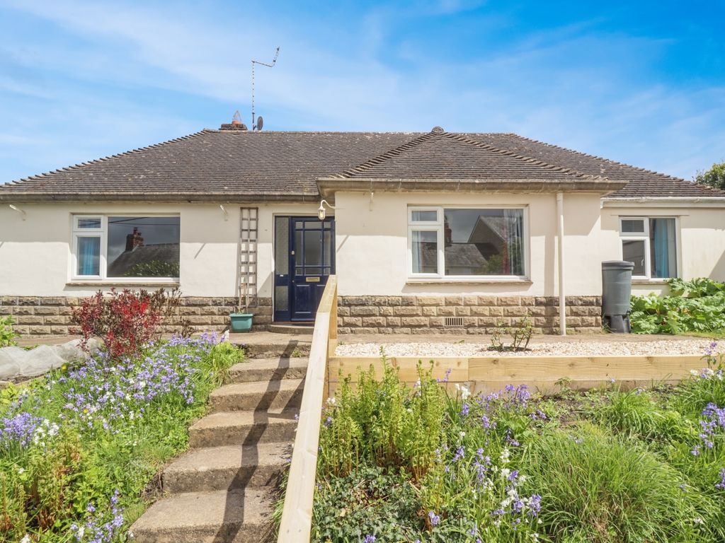 3 bed detached bungalow for sale in Priors Hill, Wroughton, Swindon SN4, £310,000
