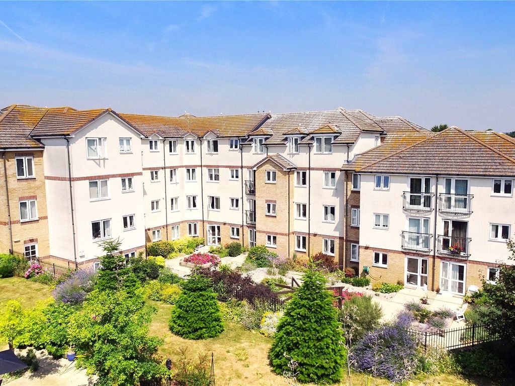 1 bed flat for sale in Worthing Road, East Preston, West Sussex BN16, £125,000