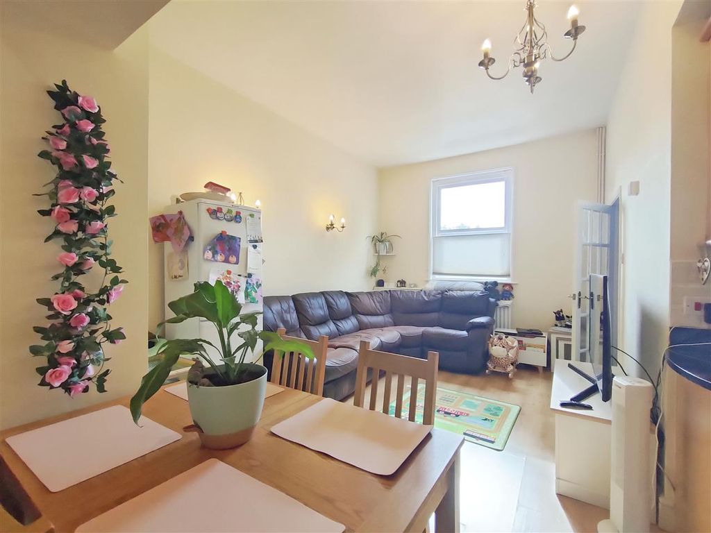 2 bed property for sale in Easebourne Lane, Easebourne, Midhurst GU29, £270,000