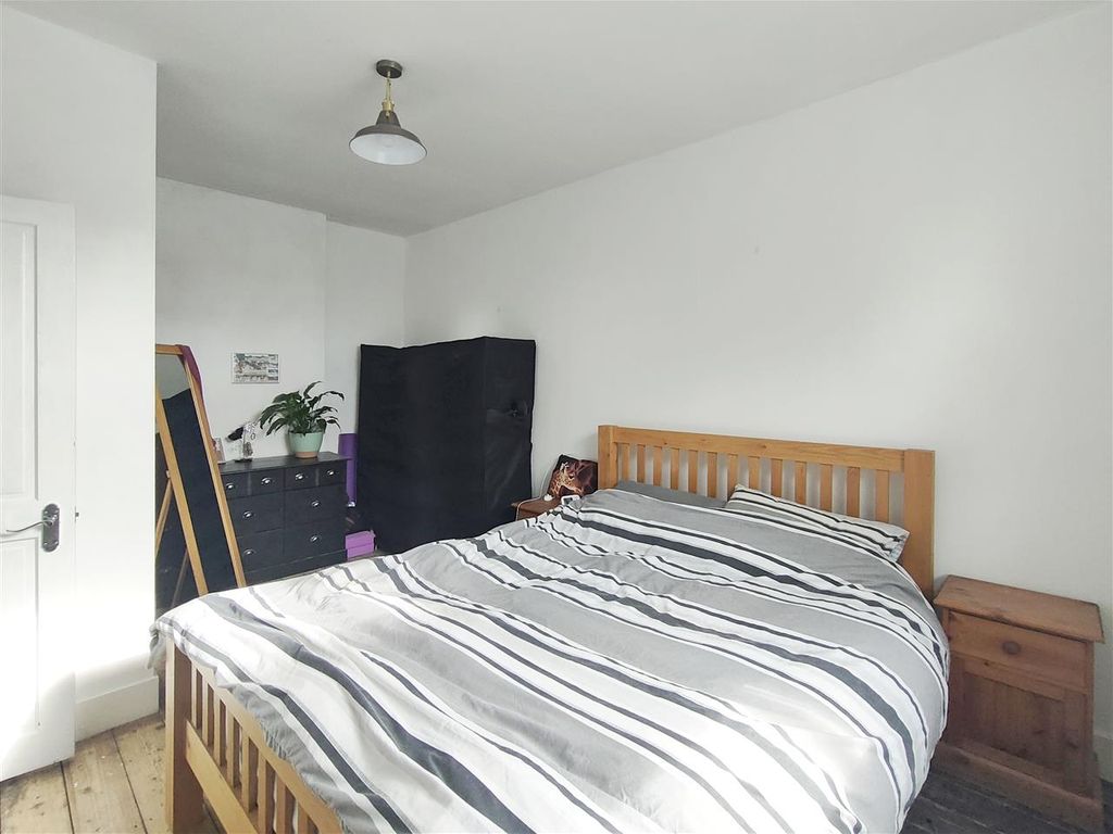2 bed property for sale in Easebourne Lane, Easebourne, Midhurst GU29, £270,000