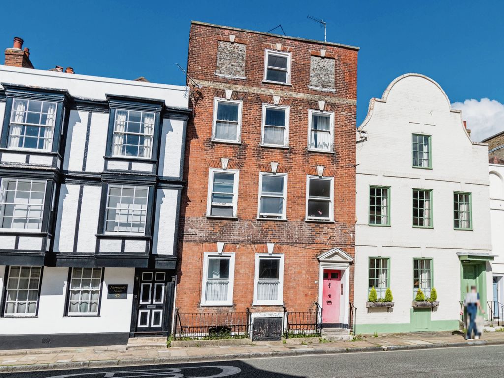 2 bed flat for sale in Bugle Street, Southampton, Hampshire SO14, £210,000