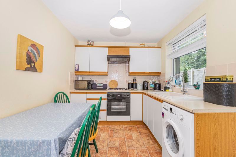 2 bed terraced house for sale in Carlton Park, Redfield, Bristol BS5, £270,000
