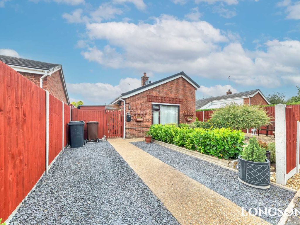 3 bed detached bungalow for sale in Old Vicarage Park, Narborough PE32, £290,000