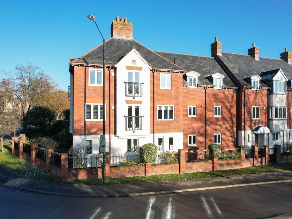 2 bed flat for sale in Warwick Mews, Warwick Road, Stratford-Upon-Avon CV37, £300,000