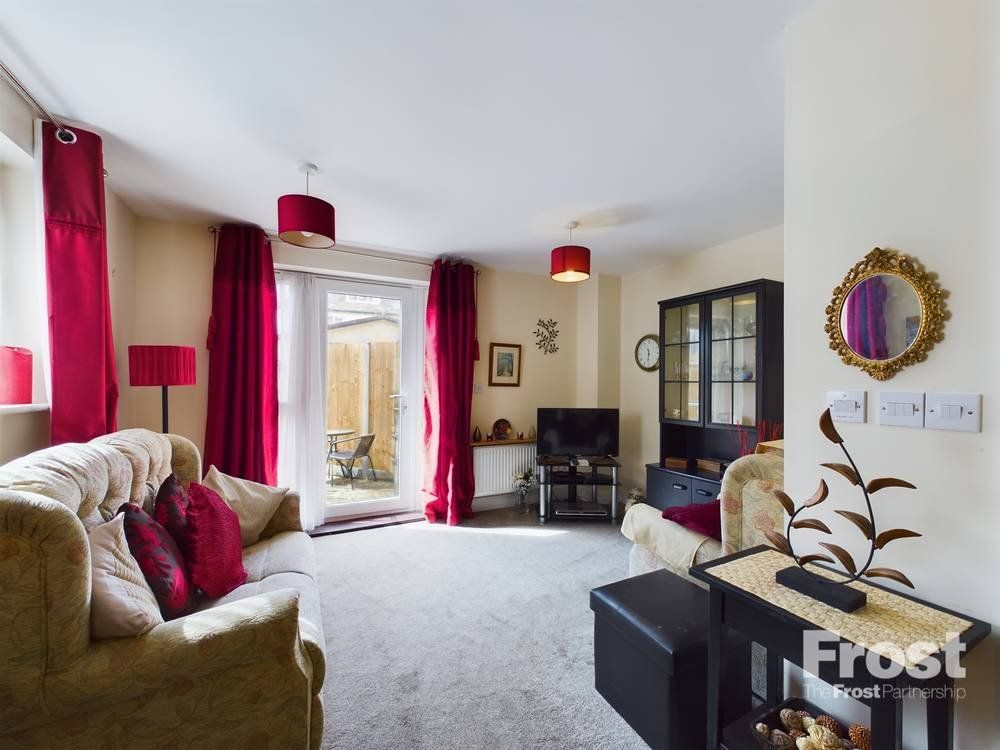 1 bed flat for sale in Church Road, Ashford, Surrey TW15, £210,000
