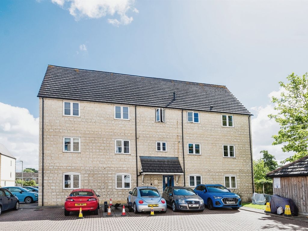 1 bed flat for sale in Thornley Close, Abingdon OX14, £180,000