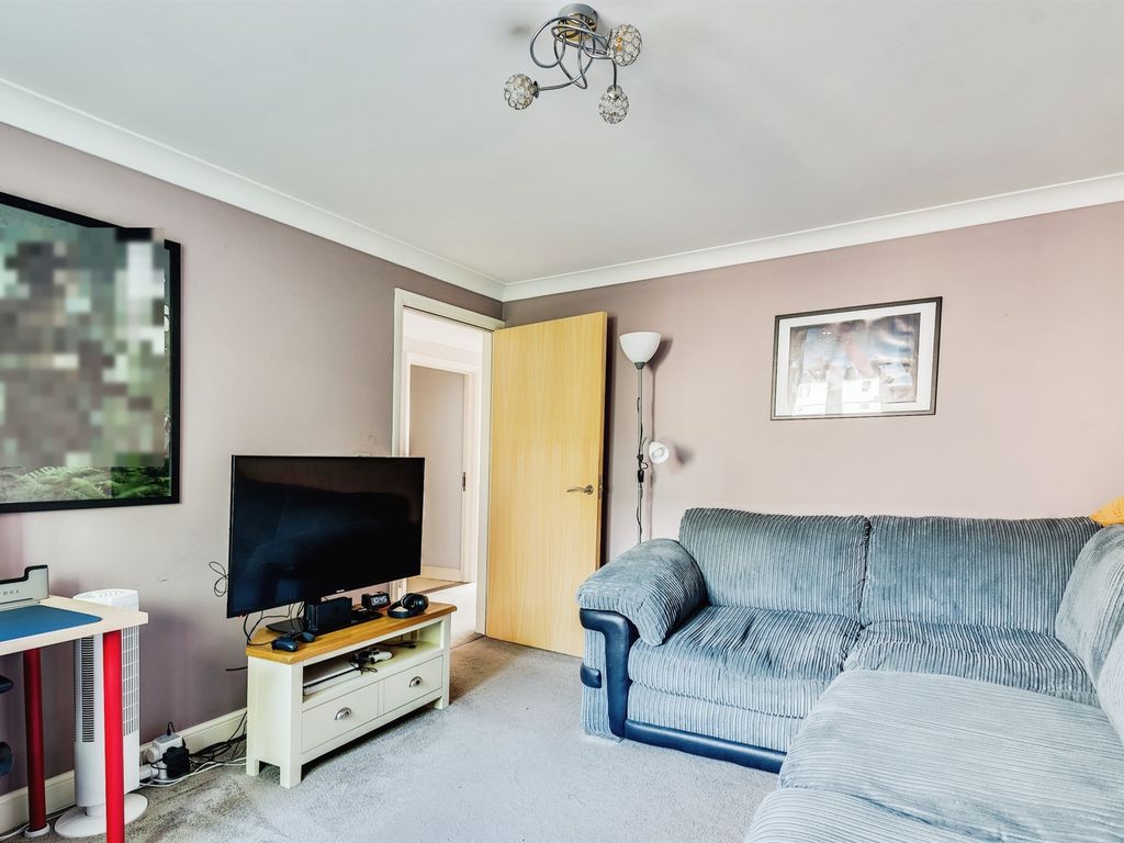 1 bed flat for sale in Thornley Close, Abingdon OX14, £180,000
