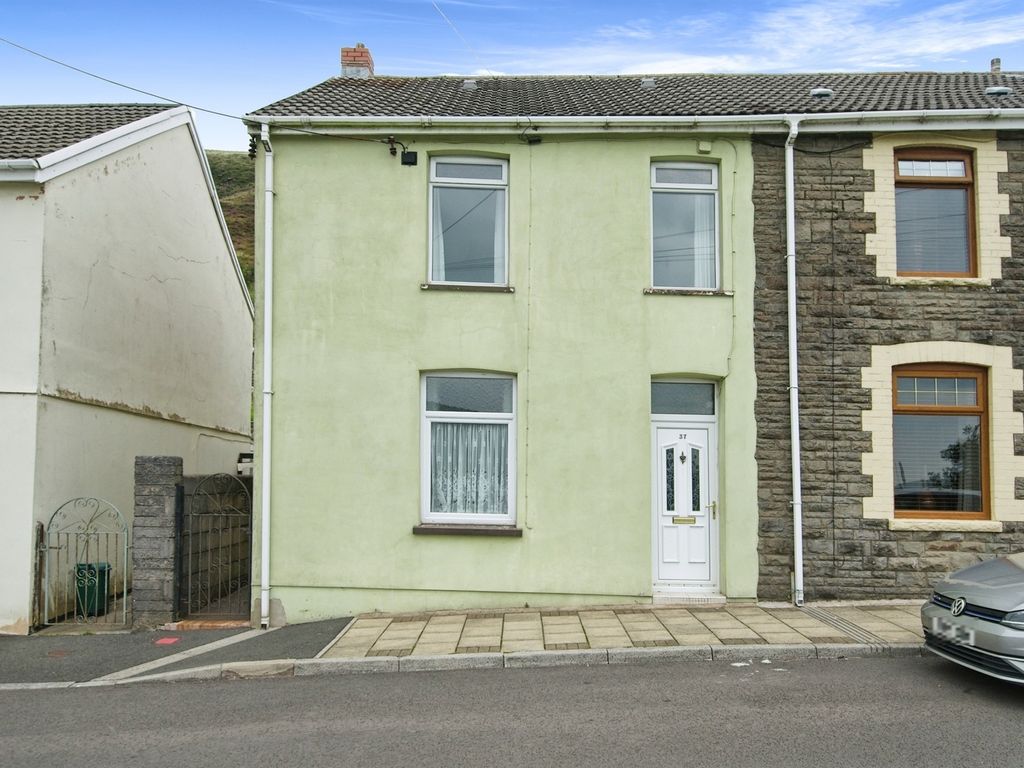 3 bed end terrace house for sale in Fair View, Gilfach Goch, Porth CF39, £90,000