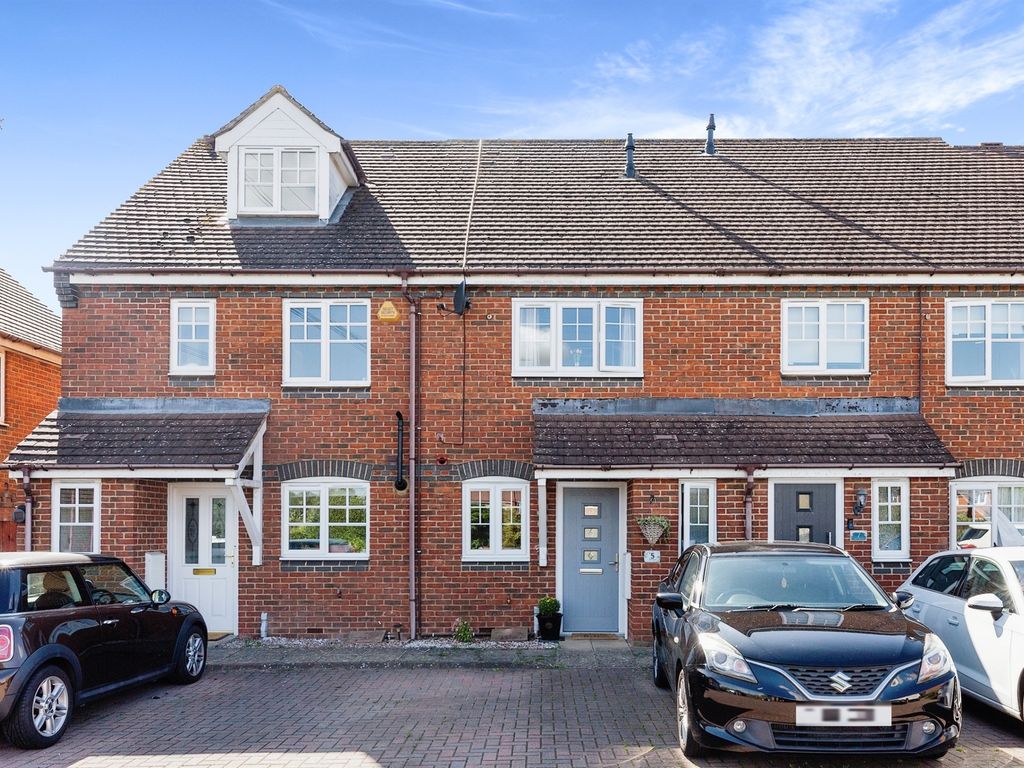 2 bed terraced house for sale in Bray Drive, Stevenage SG1, £325,000