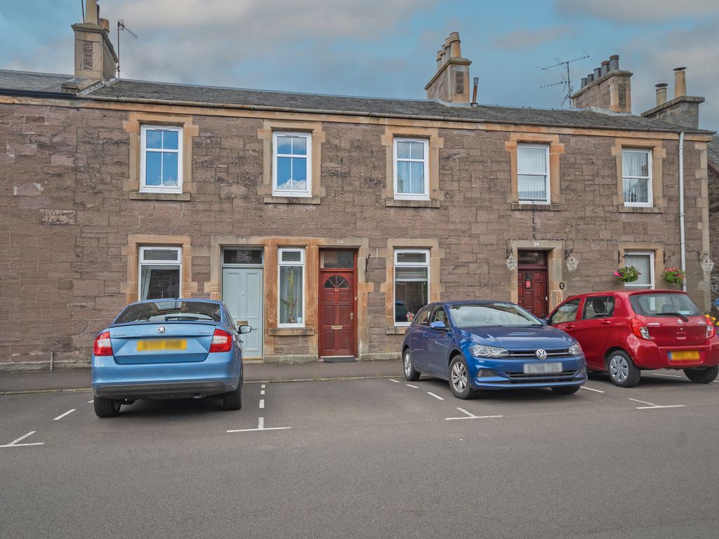 2 bed flat for sale in Commisioner Street, Crieff PH7, £100,000