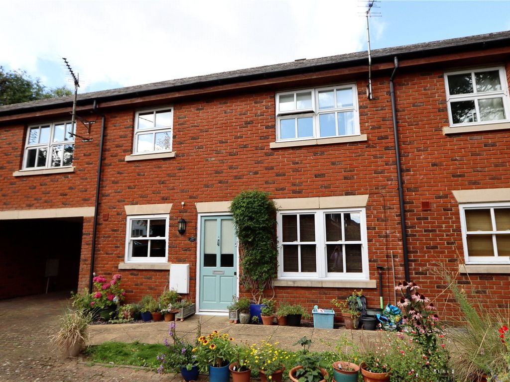 2 bed terraced house for sale in Willow Wren, Great Linford, Milton Keynes, Buckinghamshire MK14, £156,500