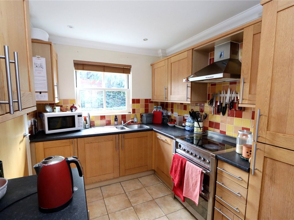 2 bed terraced house for sale in Willow Wren, Great Linford, Milton Keynes, Buckinghamshire MK14, £156,500