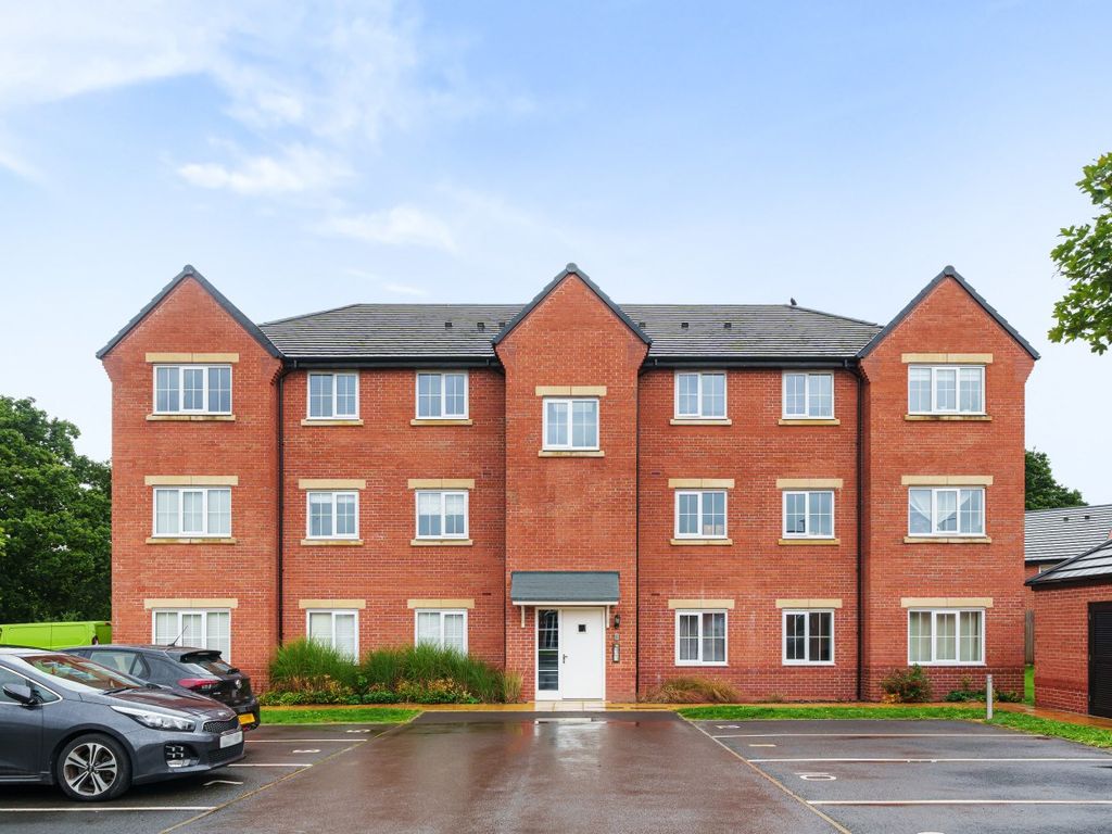 2 bed flat for sale in Rotary Way, Shavington, Crewe CW2, £60,000