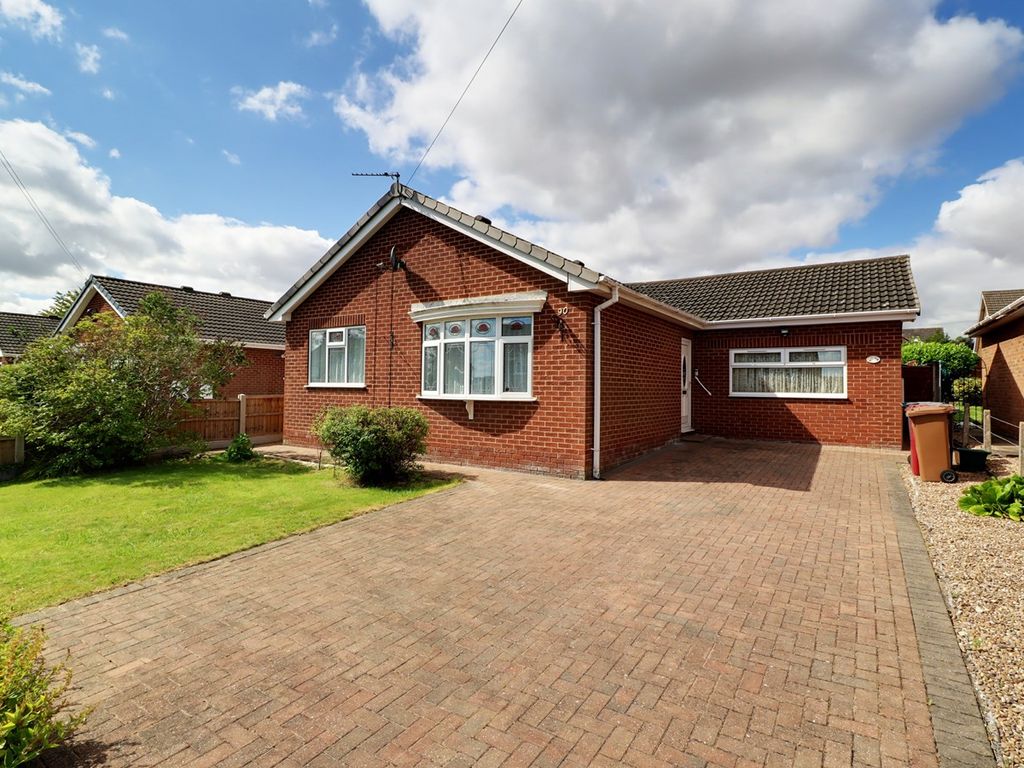 2 bed detached bungalow for sale in Tofts Road, Barton-Upon-Humber DN18, £245,000