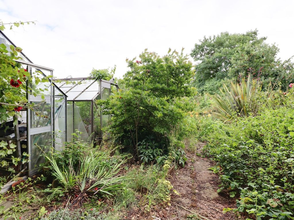 3 bed detached bungalow for sale in Graizelound Fields Road, Haxey DN9, £225,000