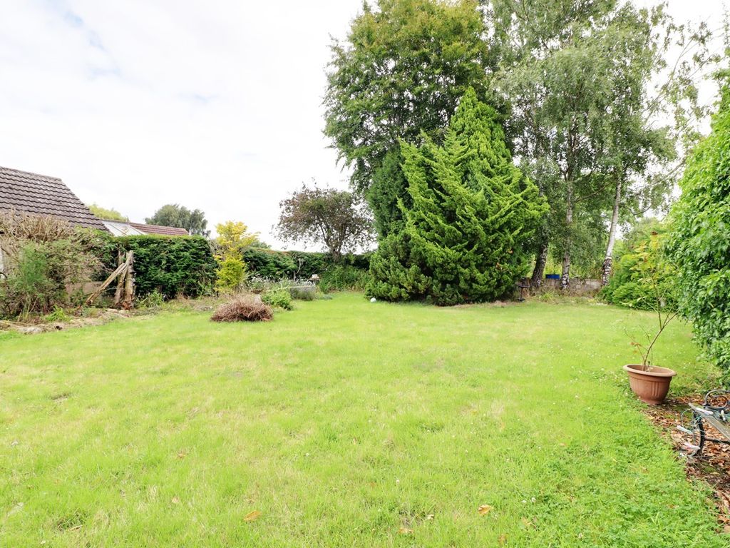 3 bed detached bungalow for sale in Graizelound Fields Road, Haxey DN9, £225,000