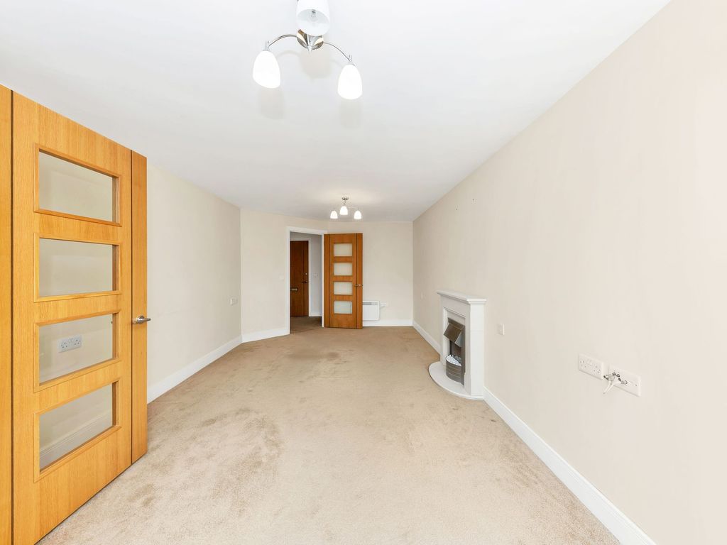 1 bed flat for sale in Goodes Court, Royston SG8, £85,000