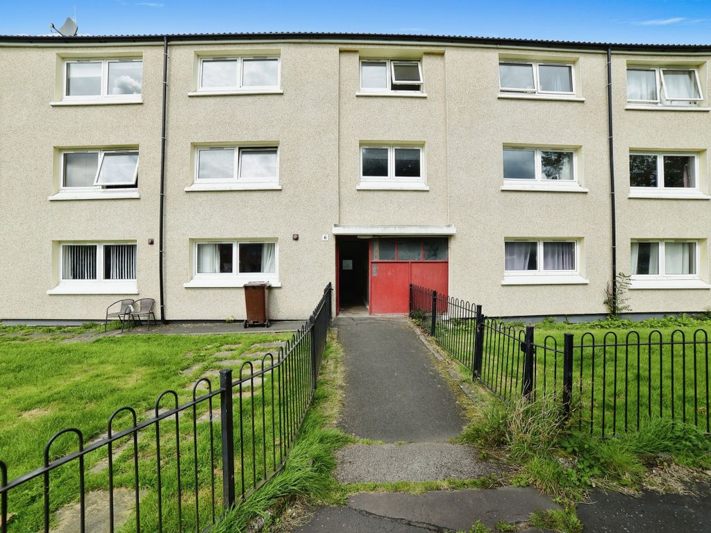 3 bed flat for sale in Cowal Drive, Paisley PA3, £65,000