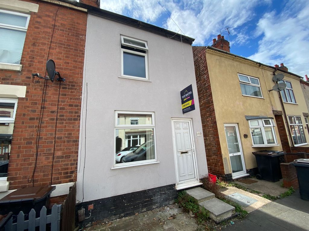 2 bed terraced house for sale in Gadsby Street, Nuneaton CV11, £125,000