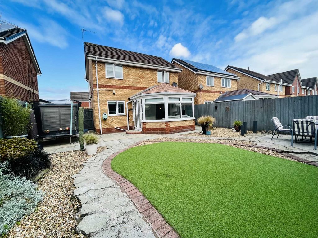 3 bed detached house for sale in Chadwick Way, Littledale L33, £225,000