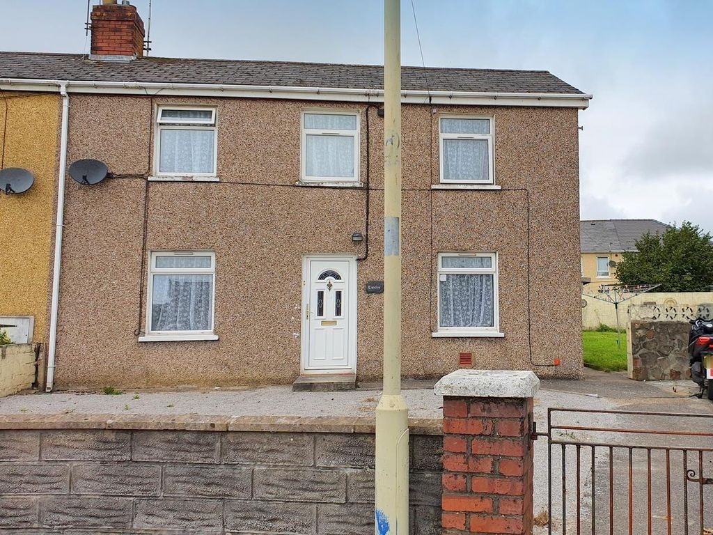 3 bed semi-detached house for sale in Green Circle, Pyle, Bridgend CF33, £140,000