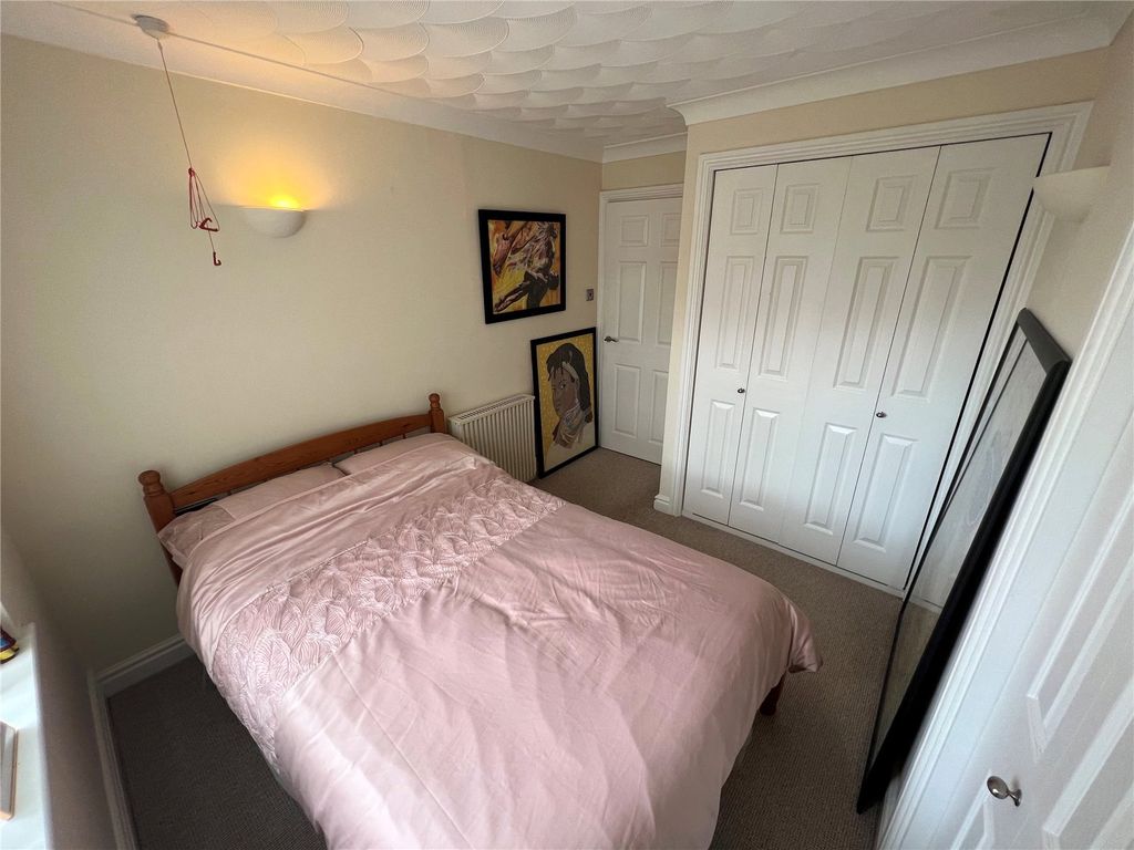 2 bed flat for sale in Marine Road, Colwyn Bay, Conwy LL29, £125,000