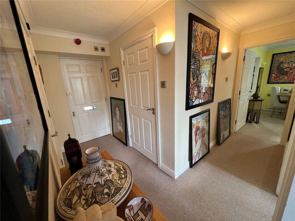 2 bed flat for sale in Marine Road, Colwyn Bay, Conwy LL29, £125,000
