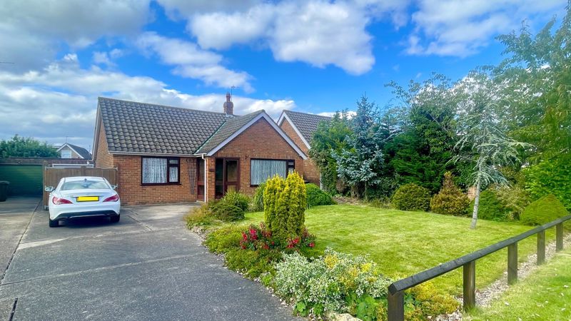 2 bed detached bungalow for sale in Lincoln Road, Dunholme, Lincoln LN2, £260,000