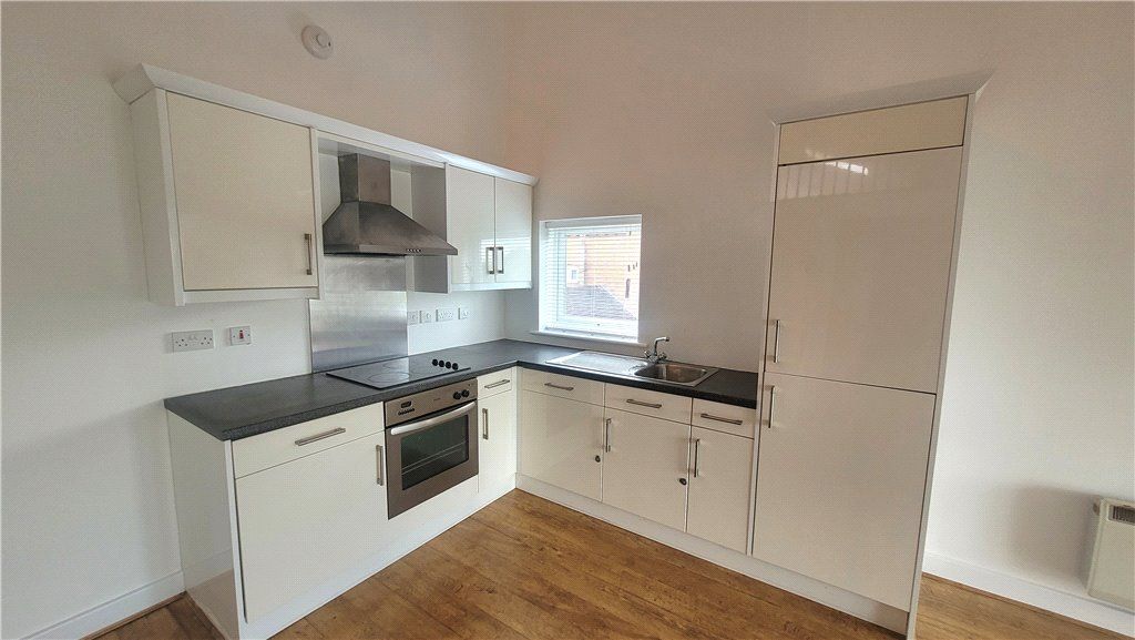 2 bed flat for sale in Monyhull Hall Road, Birmingham, West Midlands B30, £162,500