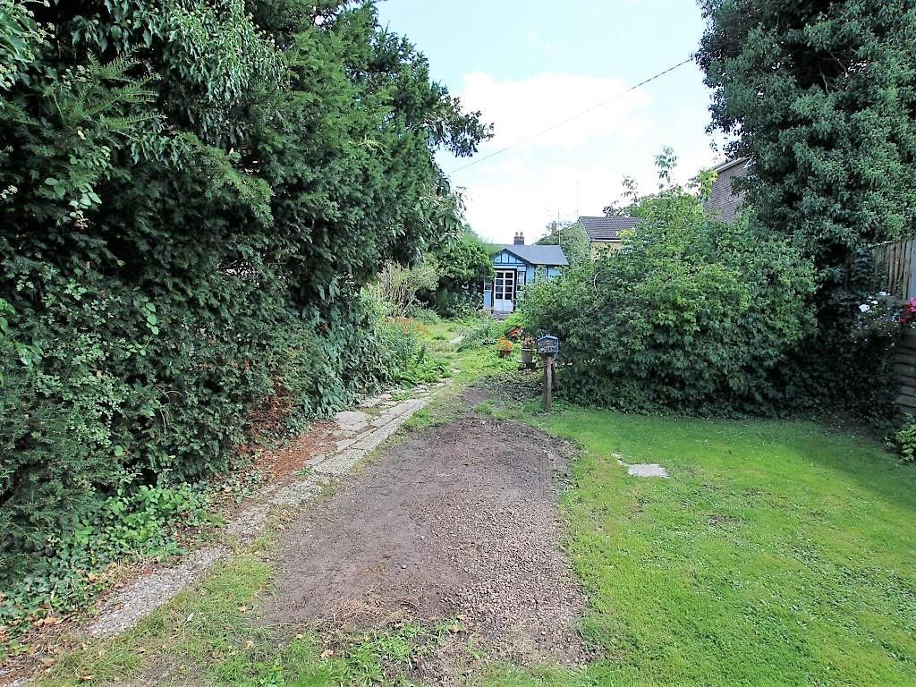 Land for sale in Colyton Way, Purley On Thames, Reading RG8, £270,000