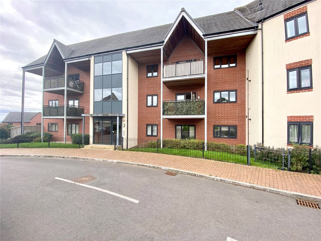 2 bed flat for sale in Rays Meadow, Lightmoor, Telford, Shropshire TF4, £150,000