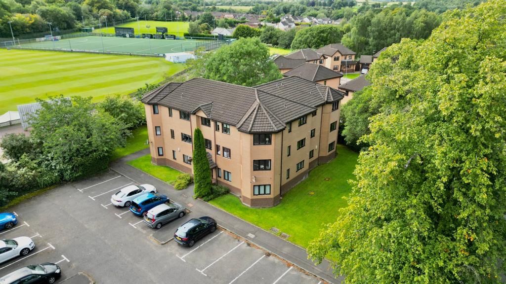 2 bed flat for sale in Loancroft Gate, Uddingston, Glasgow G71, £165,000