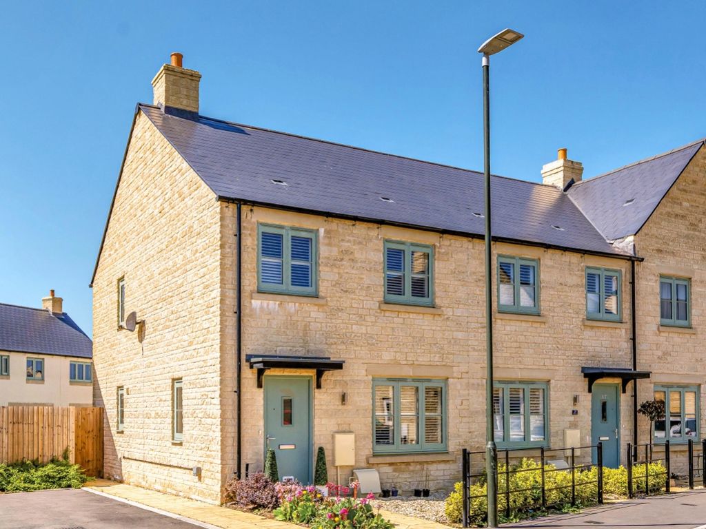 2 bed end terrace house for sale in 25 Pochard Way, South Cerney, Cirencester GL7, £310,000