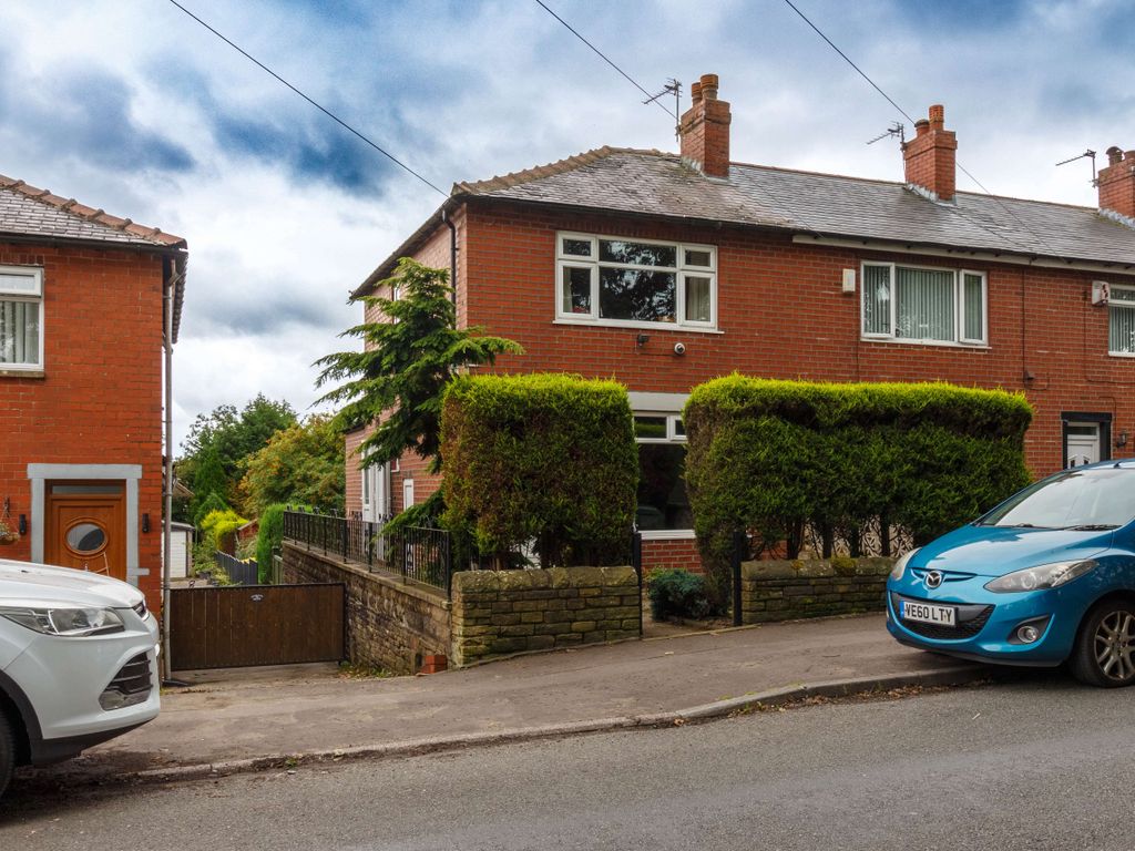 3 bed end terrace house for sale in Highroad Well Lane, Halifax HX2, £150,000