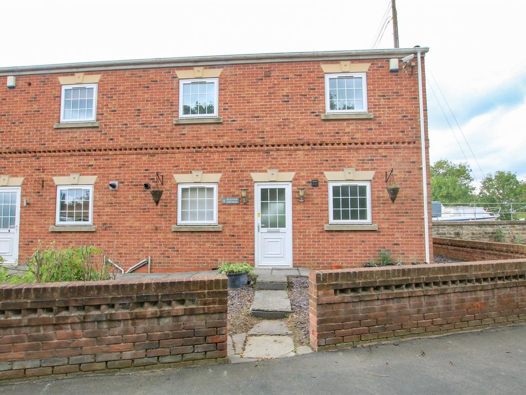 2 bed town house for sale in High Street, Barnby Dun, Doncaster DN3, £165,000