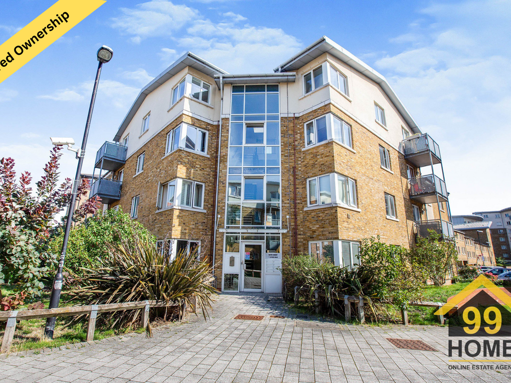 2 bed flat for sale in Faith Court, Tower Hamlets, London E3, £100,000