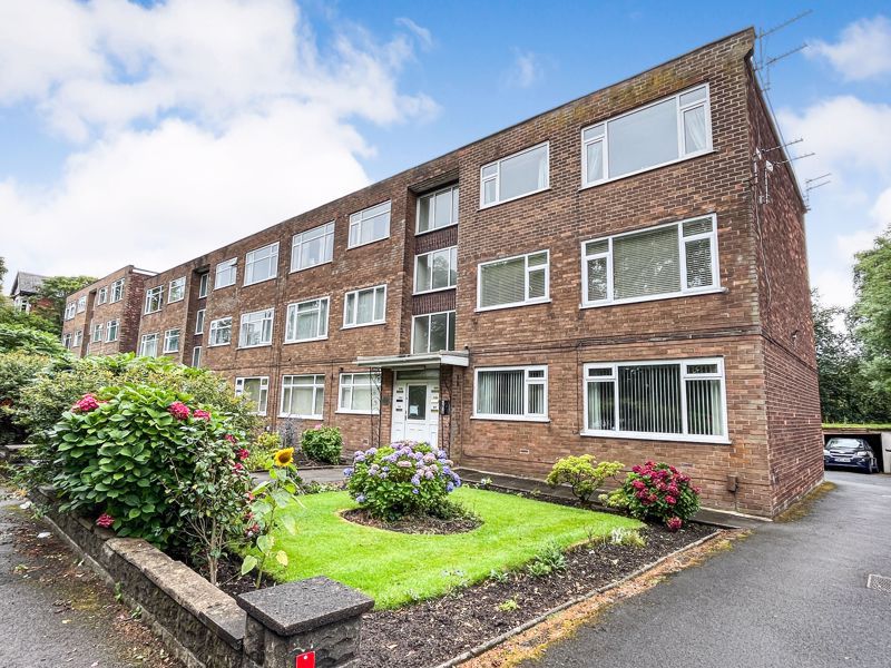 2 bed flat for sale in Lowry Court, Radcliffe New Road, Whitefield M45, £130,000