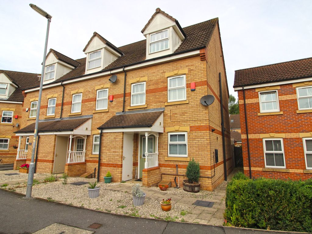 3 bed town house for sale in Heron Drive, Gainsborough DN21, £180,000