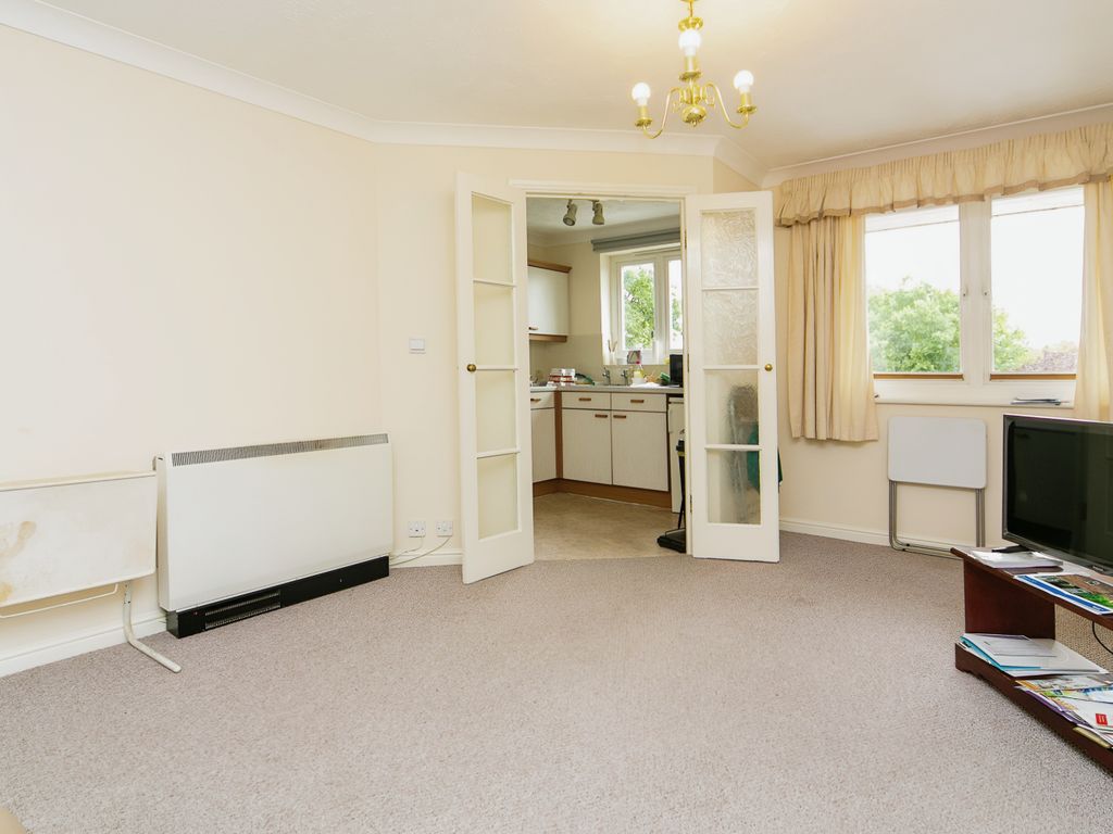 1 bed flat for sale in Long Lane, Upton, Chester, Cheshire CH2, £70,000
