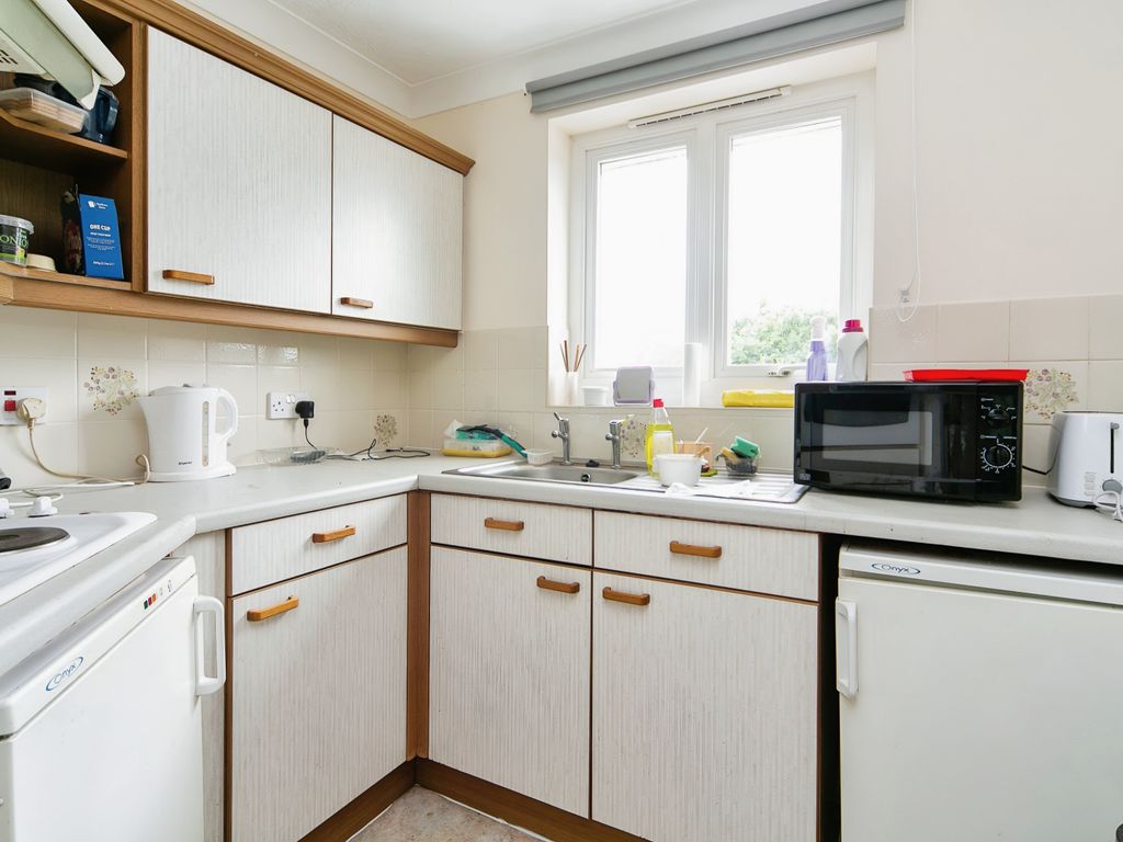 1 bed flat for sale in Long Lane, Upton, Chester, Cheshire CH2, £70,000