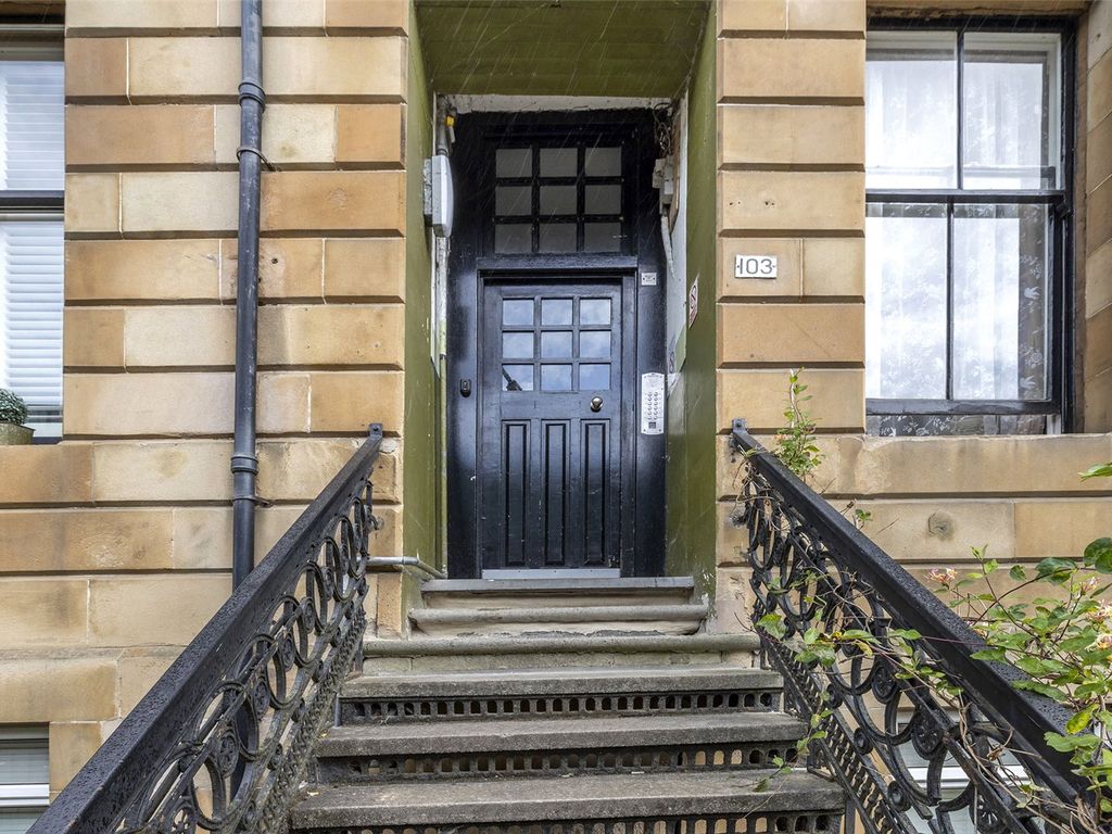 2 bed flat for sale in Otago Street, Hillhead, Glasgow G12, £259,000