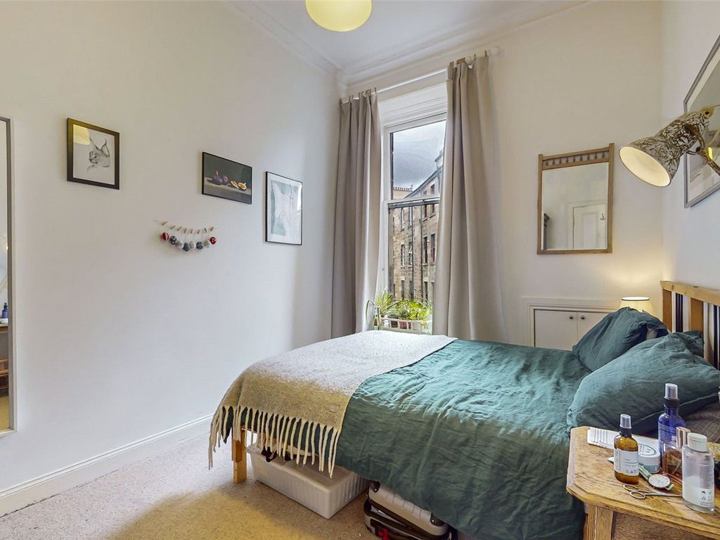 2 bed flat for sale in Otago Street, Hillhead, Glasgow G12, £259,000