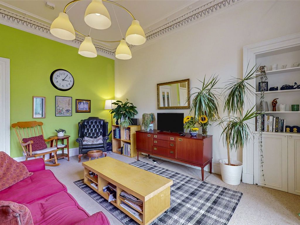 2 bed flat for sale in Otago Street, Hillhead, Glasgow G12, £259,000