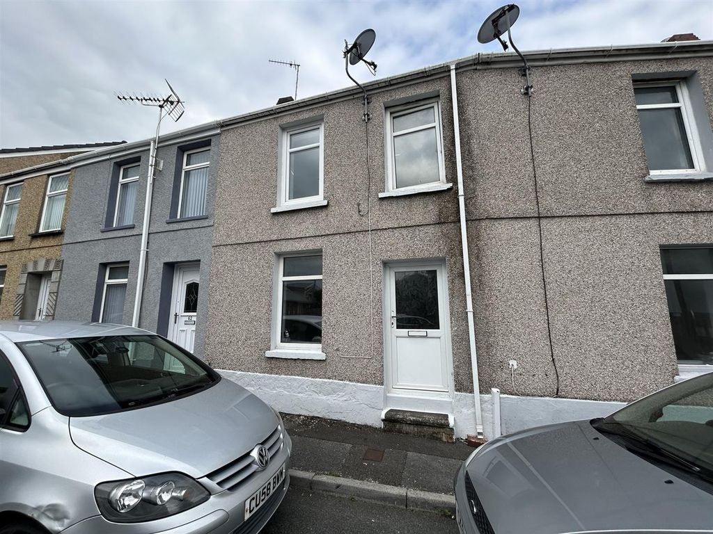 1 bed terraced house for sale in Wern Road, Llanelli SA15, £79,995