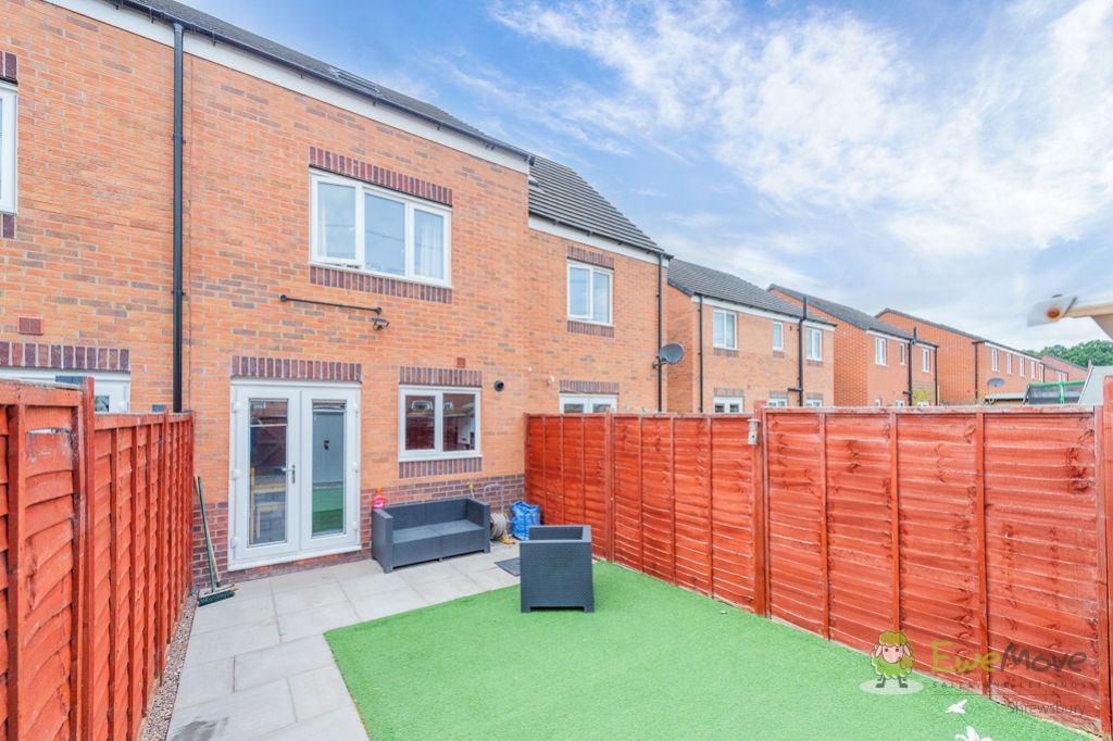 3 bed town house for sale in Lancer Road, Archery Fields, Shrewsbury SY1, £220,000