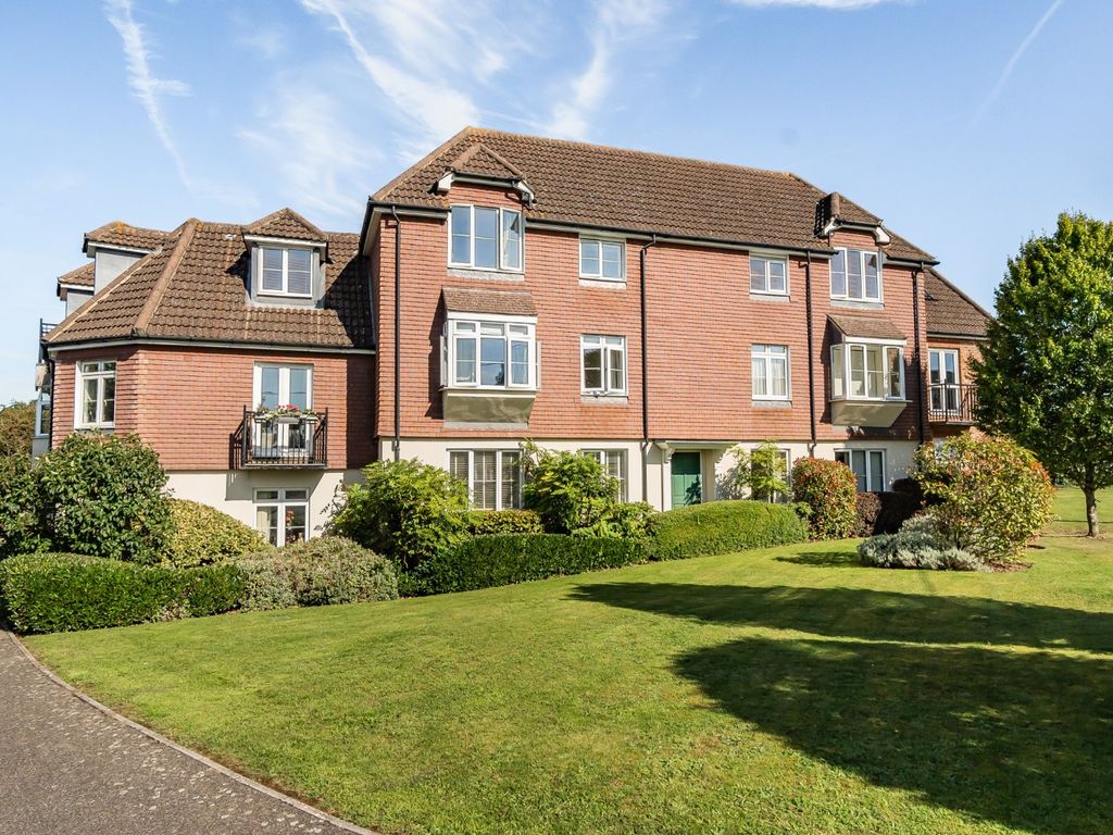 2 bed flat for sale in Juniper Lane, Flackwell Heath, High Wycombe HP10, £315,000