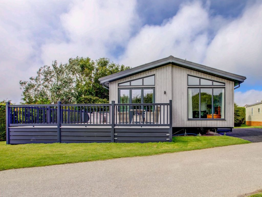 2 bed lodge for sale in Cubert, Newquay TR8, £255,000
