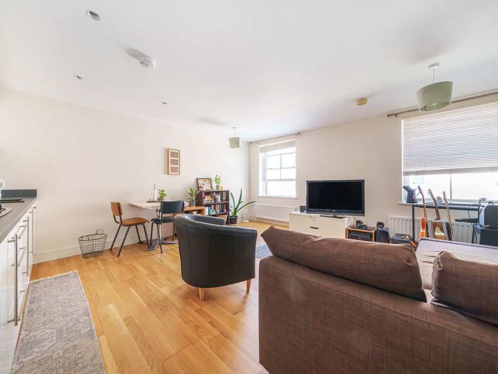 1 bed flat for sale in New Marchants Passage, Bath, Somerset BA1, £269,500