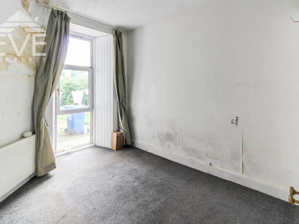 2 bed flat for sale in Lennox Street, Renton, Dumbarton G82, £39,995