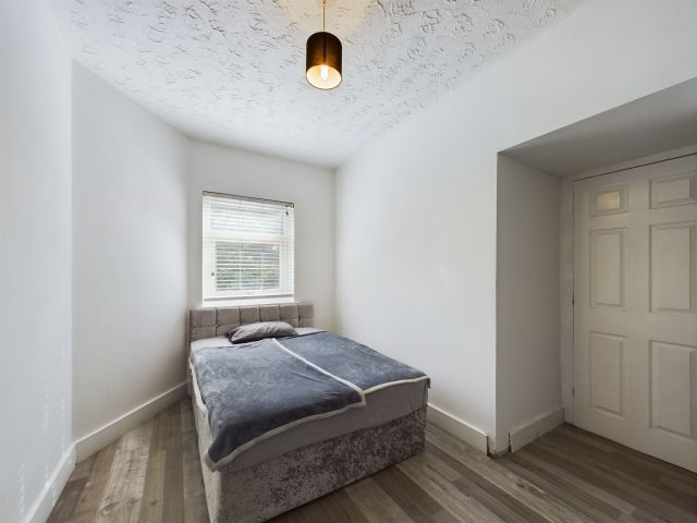 1 bed flat for sale in Grosvenor Gardens, Kingsthorpe, Northampton NN2, £95,000